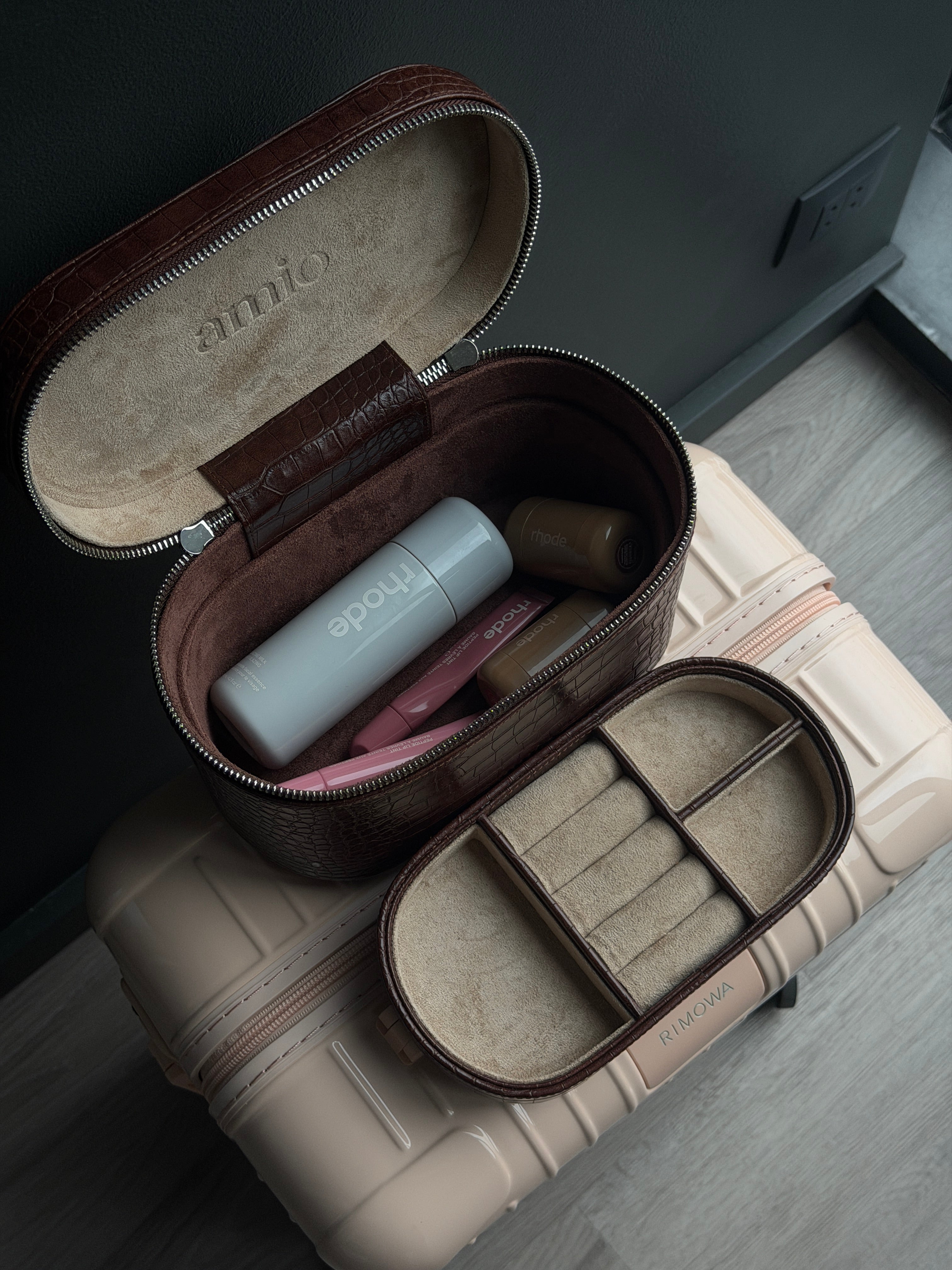 The amio bag